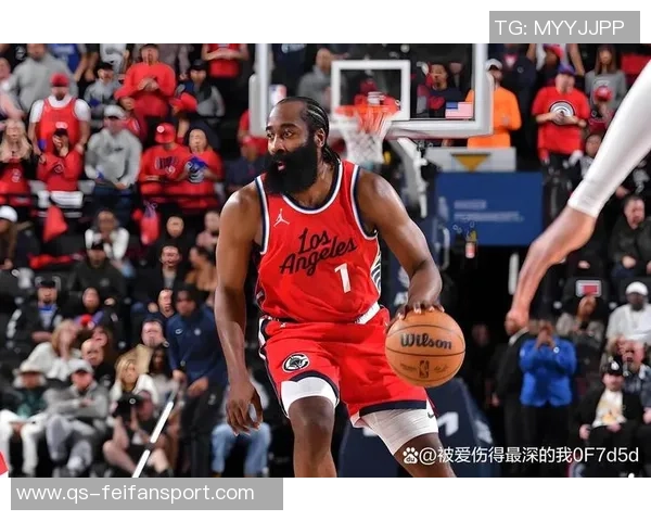 快船发布海报庆祝胜利哈登精彩投篮瞬间成焦点